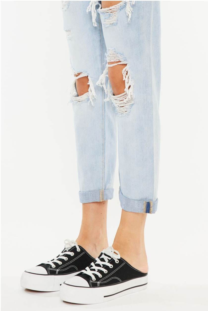 *Kancan Light Wash Mom Jeans