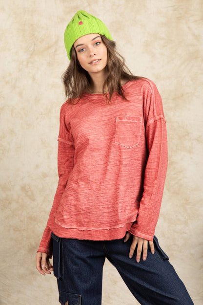 NT11158X-PLUS SIZE Raw Edge Detail Washed Top: DENIM / 1X-2X-3X/3-2-1