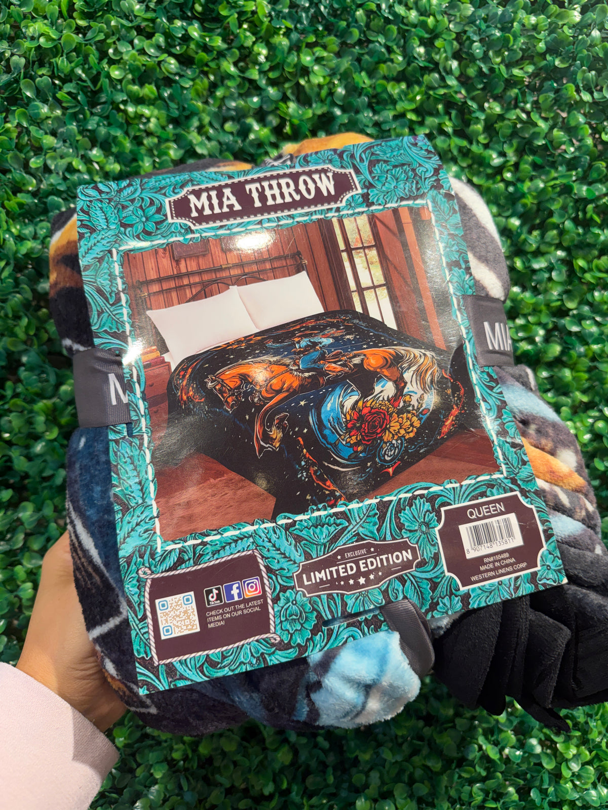 MIA Queen Size- Limited Edition Western Horse