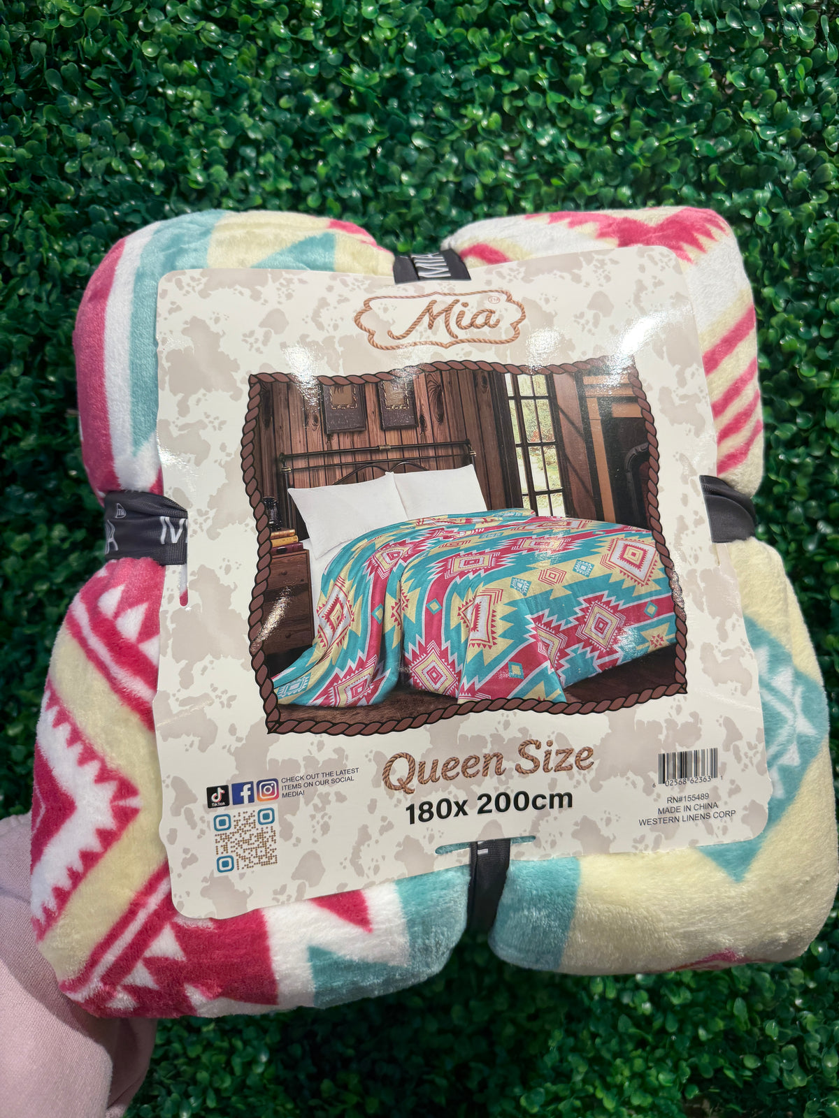 MIA Queen Size- Pink Aztec
