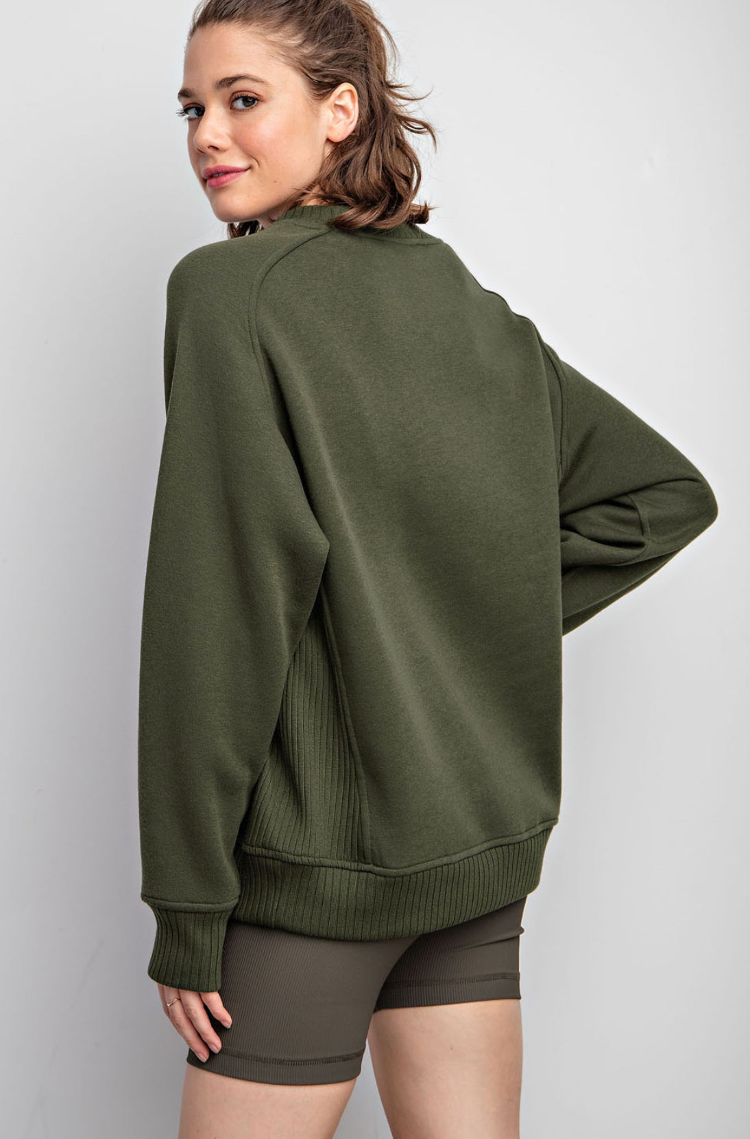 Rae Mode Lounge Crewneck-Olive