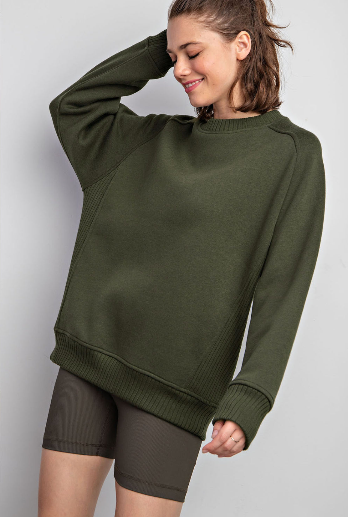 Rae Mode Lounge Crewneck-Olive